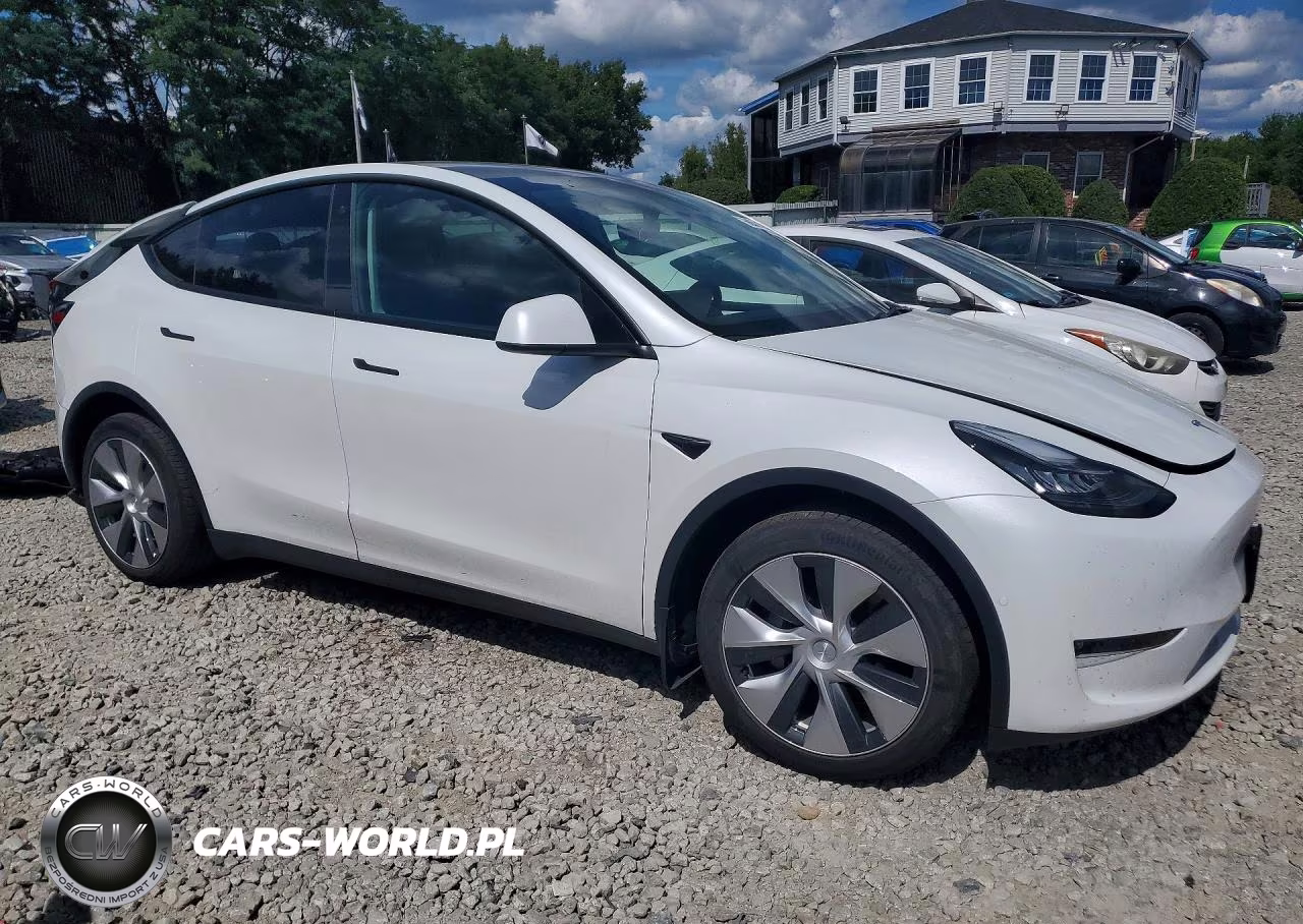 2022 Tesla Model Y VIN:7SAYGDEE4NF569021 - 4