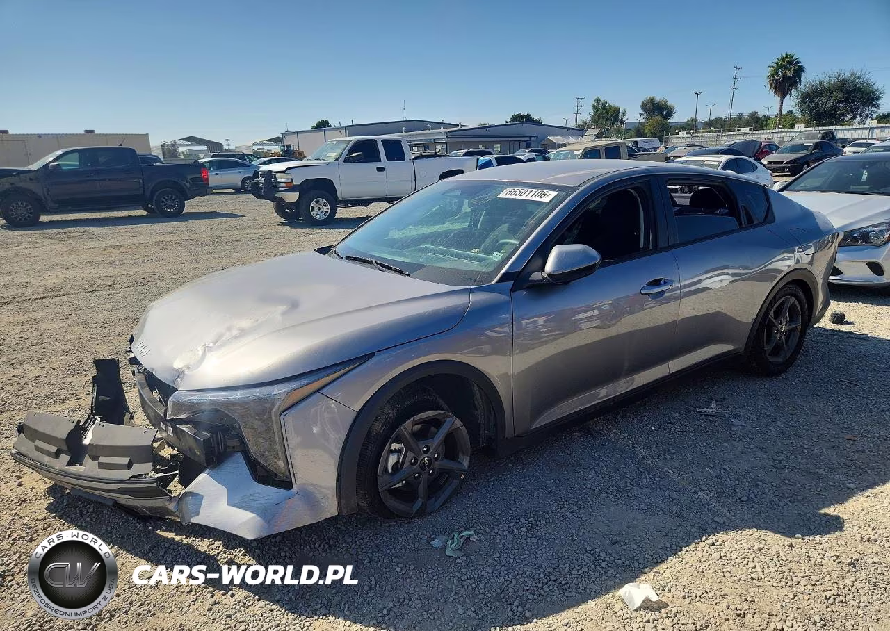 2026 Kia K4 Lxs VIN:3KPFT4DE4TE319668 - 1