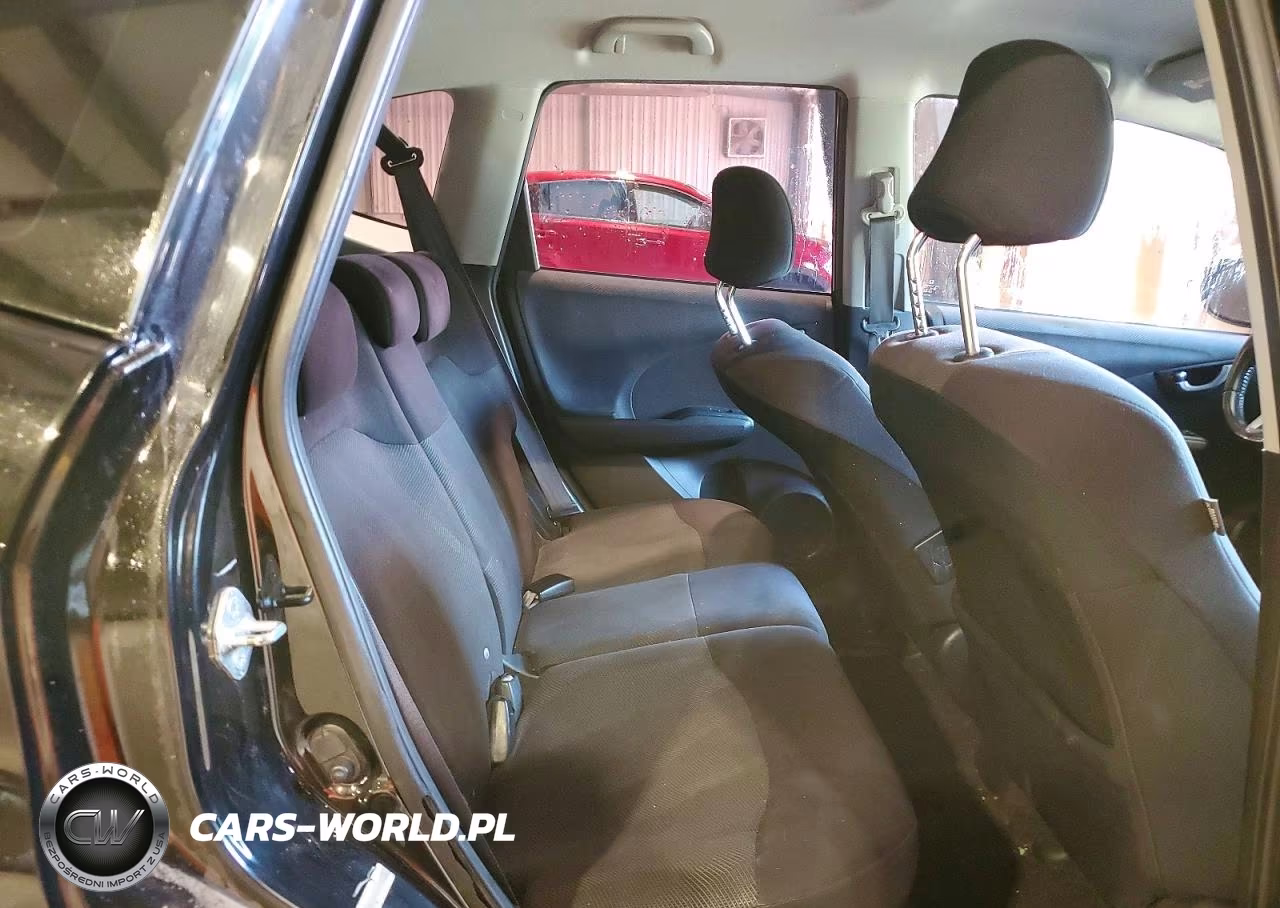 2010 Honda Fit Sport VIN:JHMGE8H61AC029450 - 10