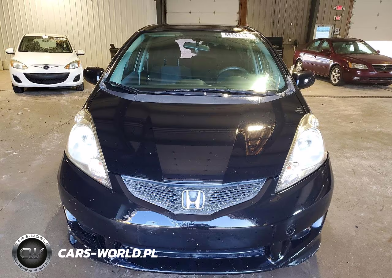 2010 Honda Fit Sport VIN:JHMGE8H61AC029450 - 5