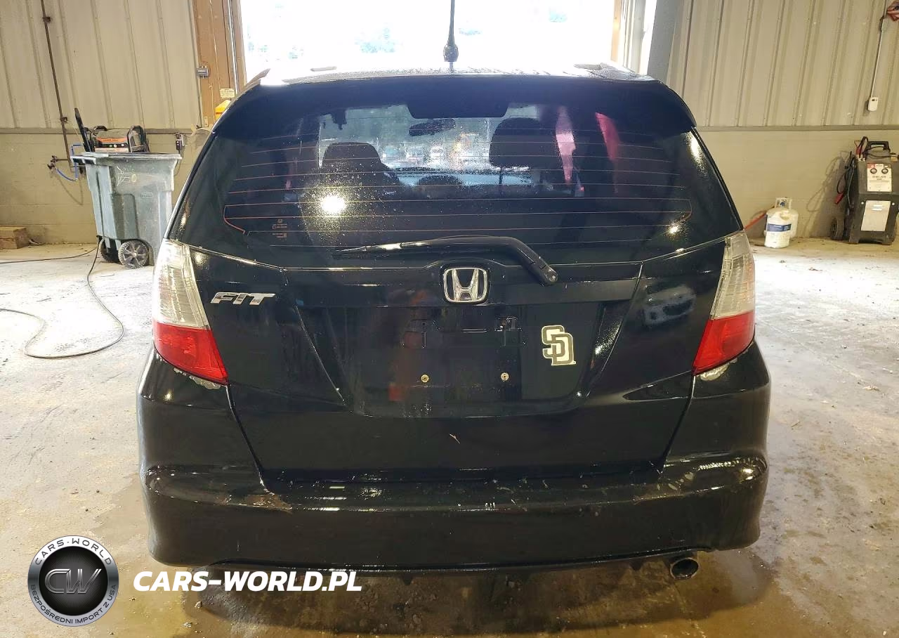 2010 Honda Fit Sport VIN:JHMGE8H61AC029450 - 6