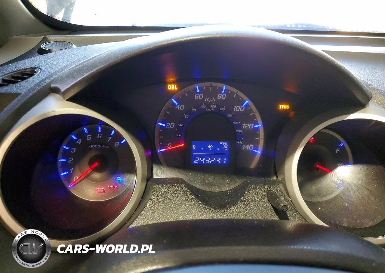 2010 Honda Fit Sport VIN:JHMGE8H61AC029450 - 9