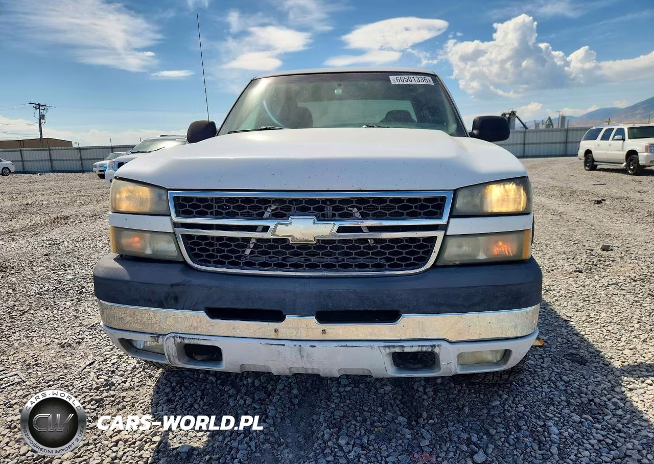 2005 Chevrolet Silverado K2500 Heavy Duty VIN:1GCHK23U15F804576 - 5