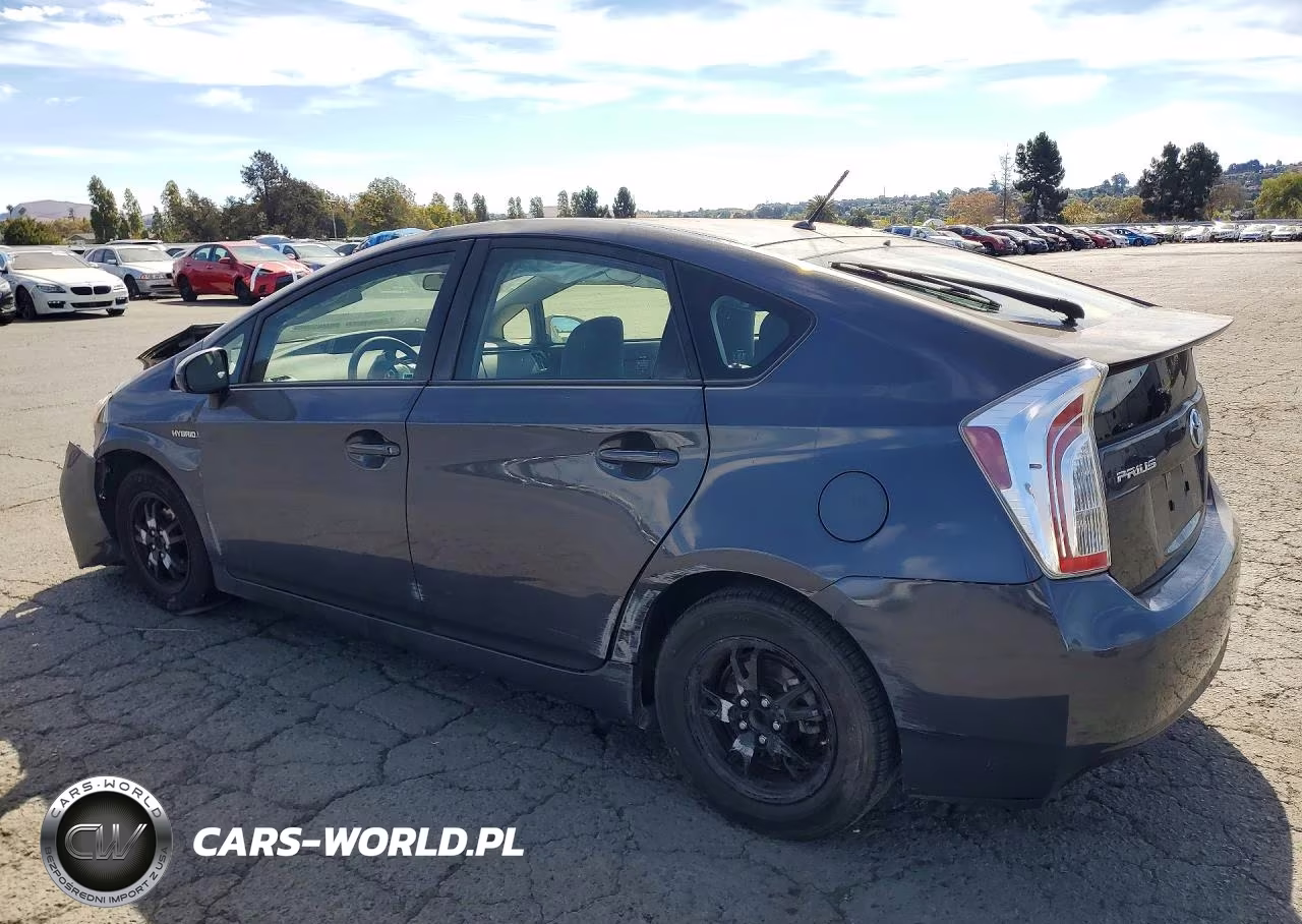 2015 Toyota Prius Two VIN:JTDKN3DU3F1970436 - 2