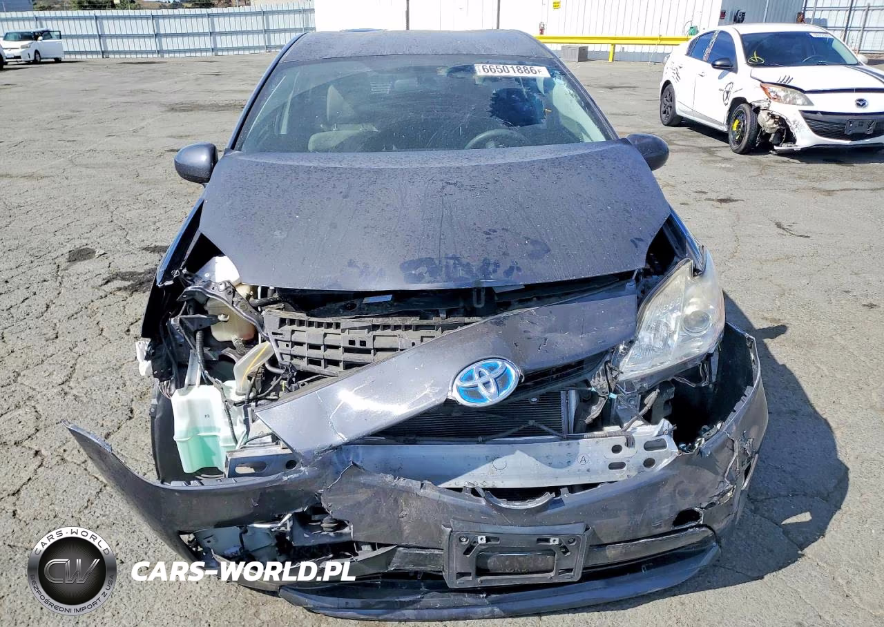 2015 Toyota Prius Two VIN:JTDKN3DU3F1970436 - 5