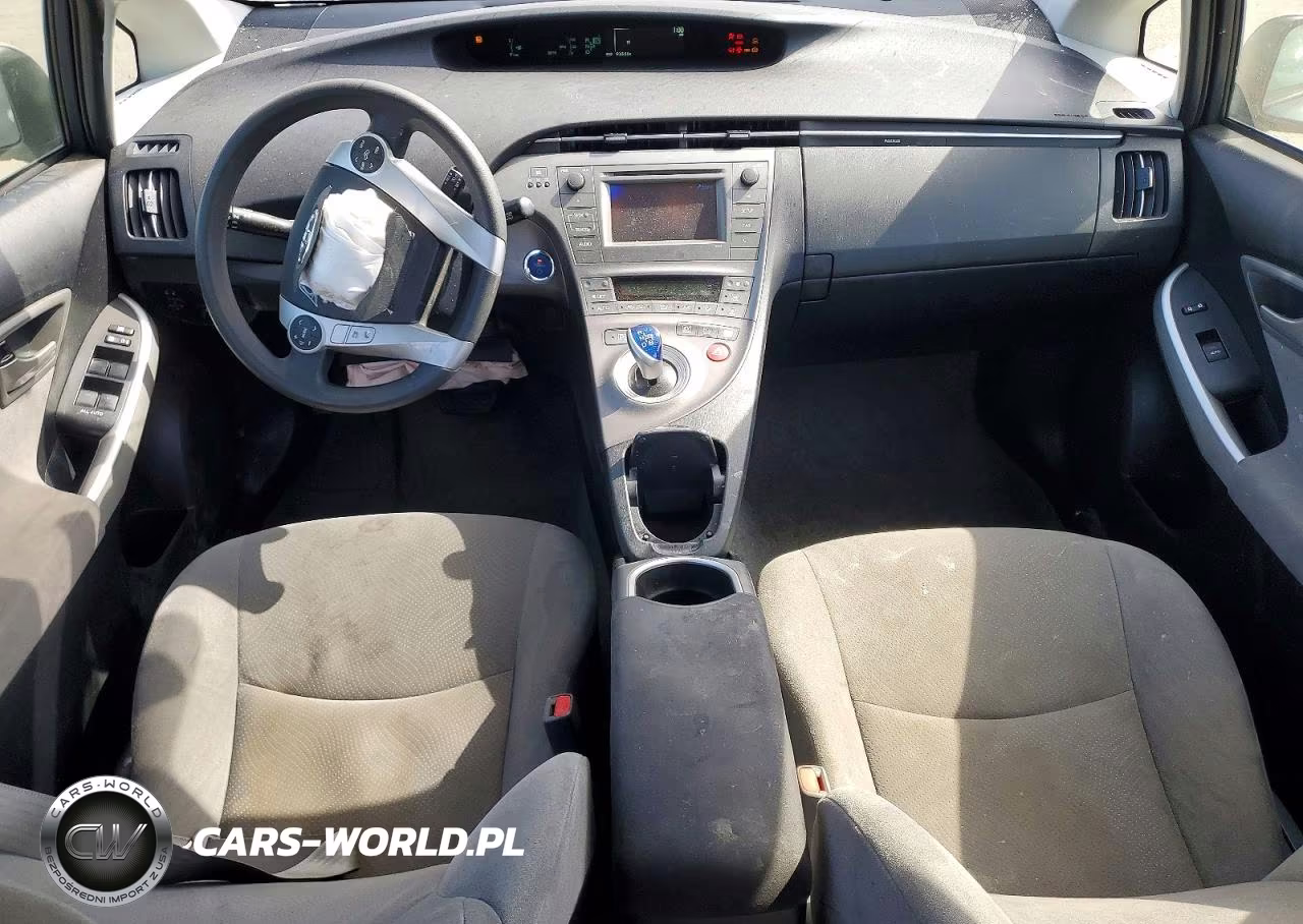 2015 Toyota Prius Two VIN:JTDKN3DU3F1970436 - 8