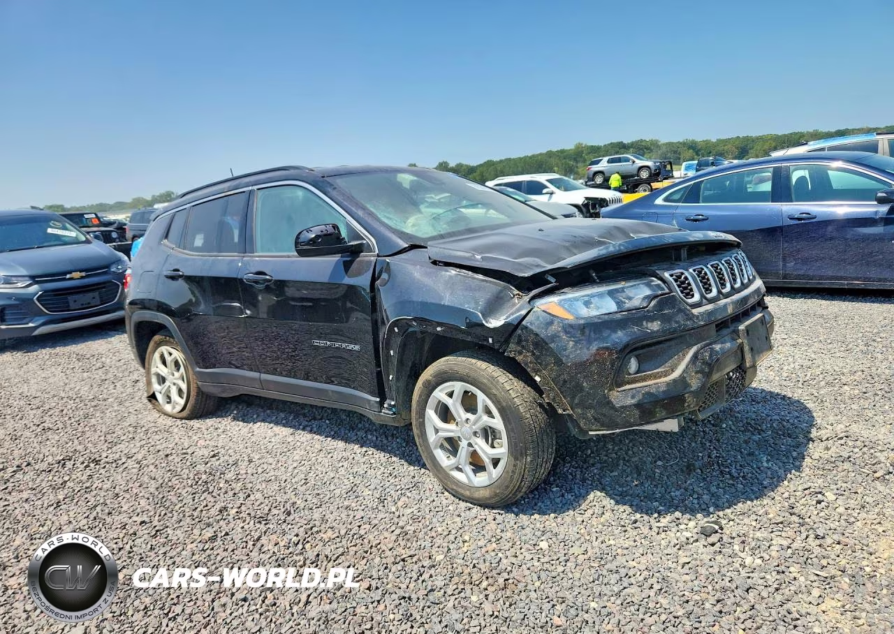 2024 Jeep Compass Latitude VIN:3C4NJDBN6RT119495 - 4