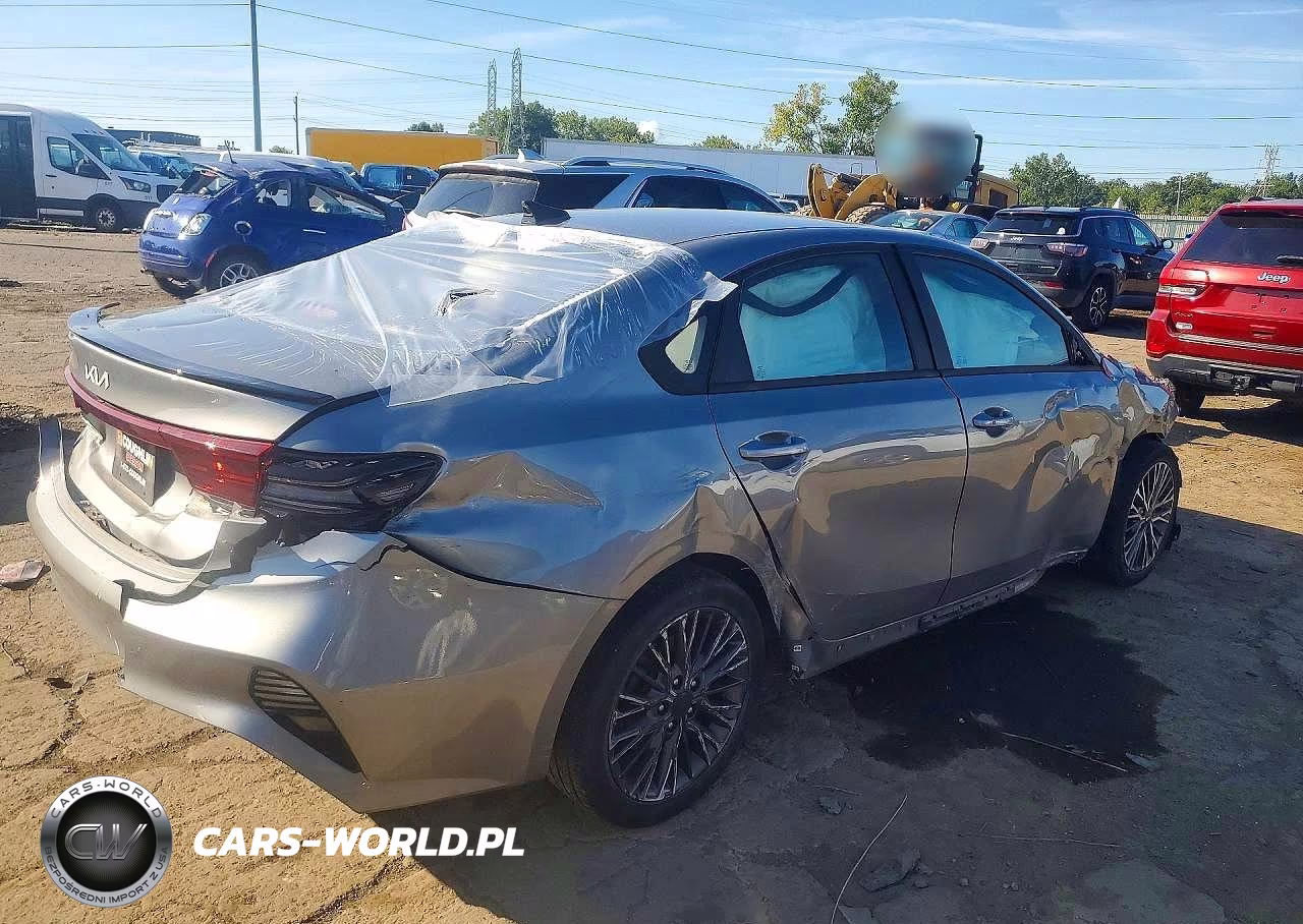 2022 Kia Forte Gt Line VIN:3KPF54AD9NE507871 - 3
