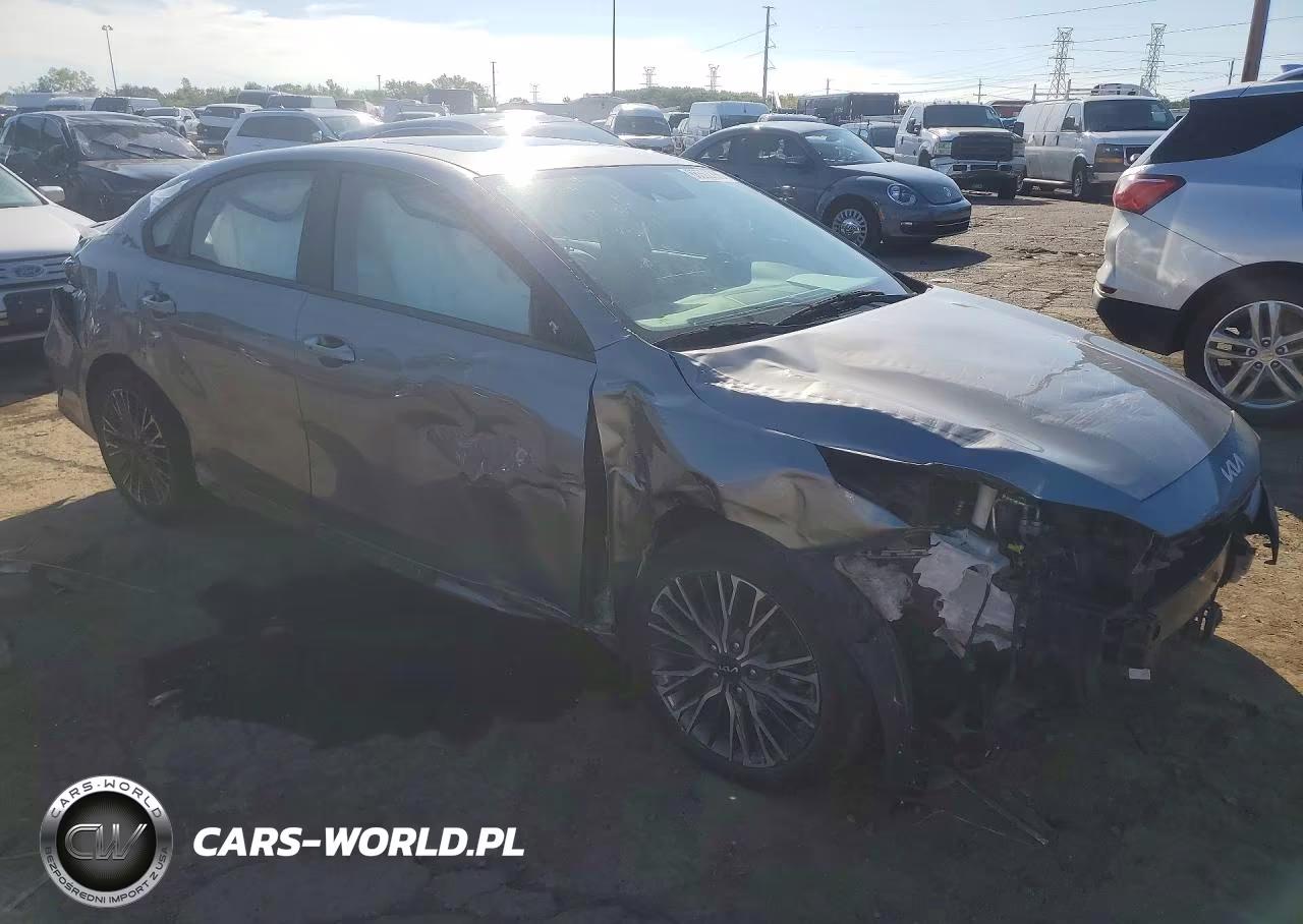 2022 Kia Forte Gt Line VIN:3KPF54AD9NE507871 - 4