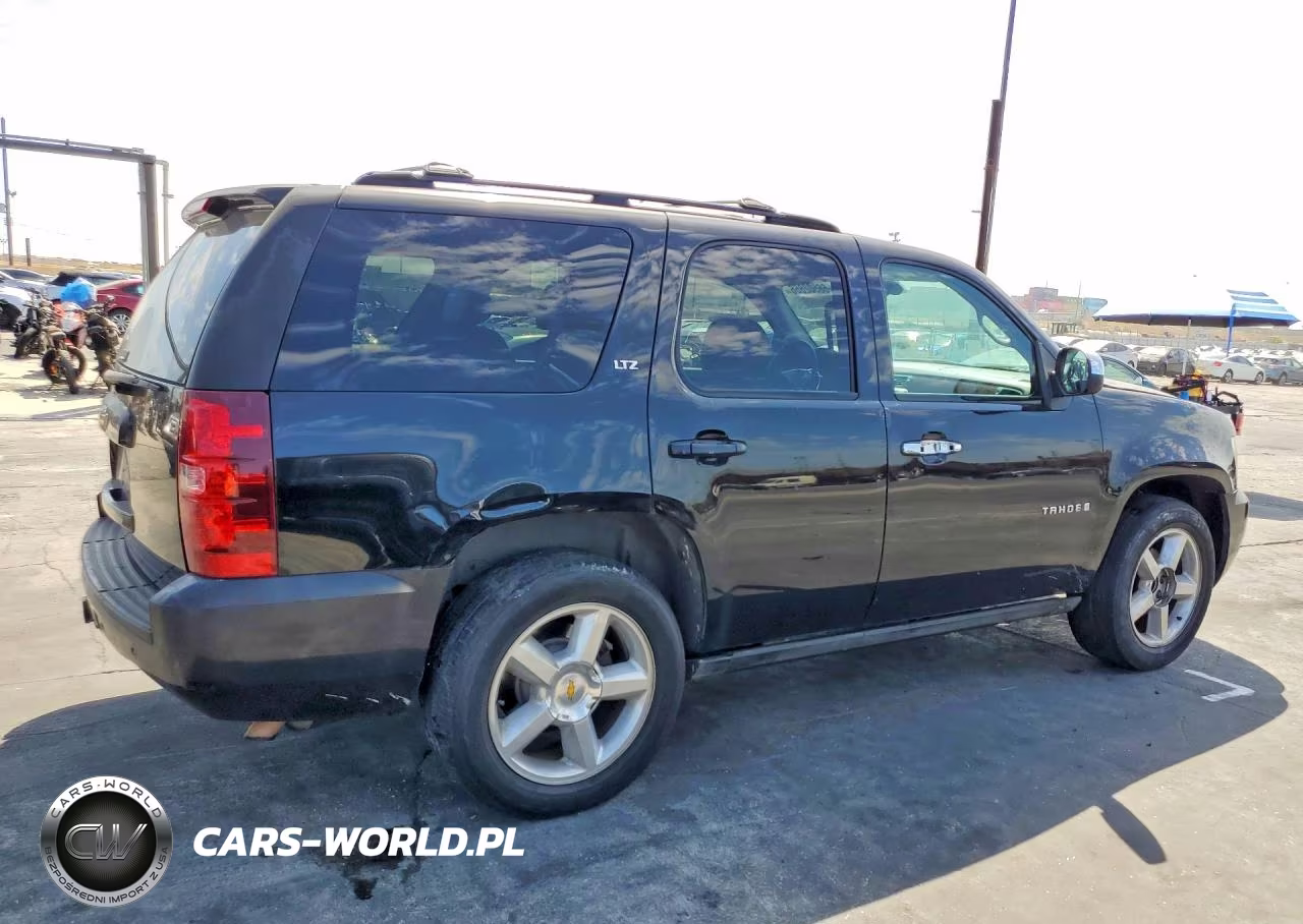 2007 Chevrolet Tahoe C1500 VIN:1GNFC13J87R299732 - 3