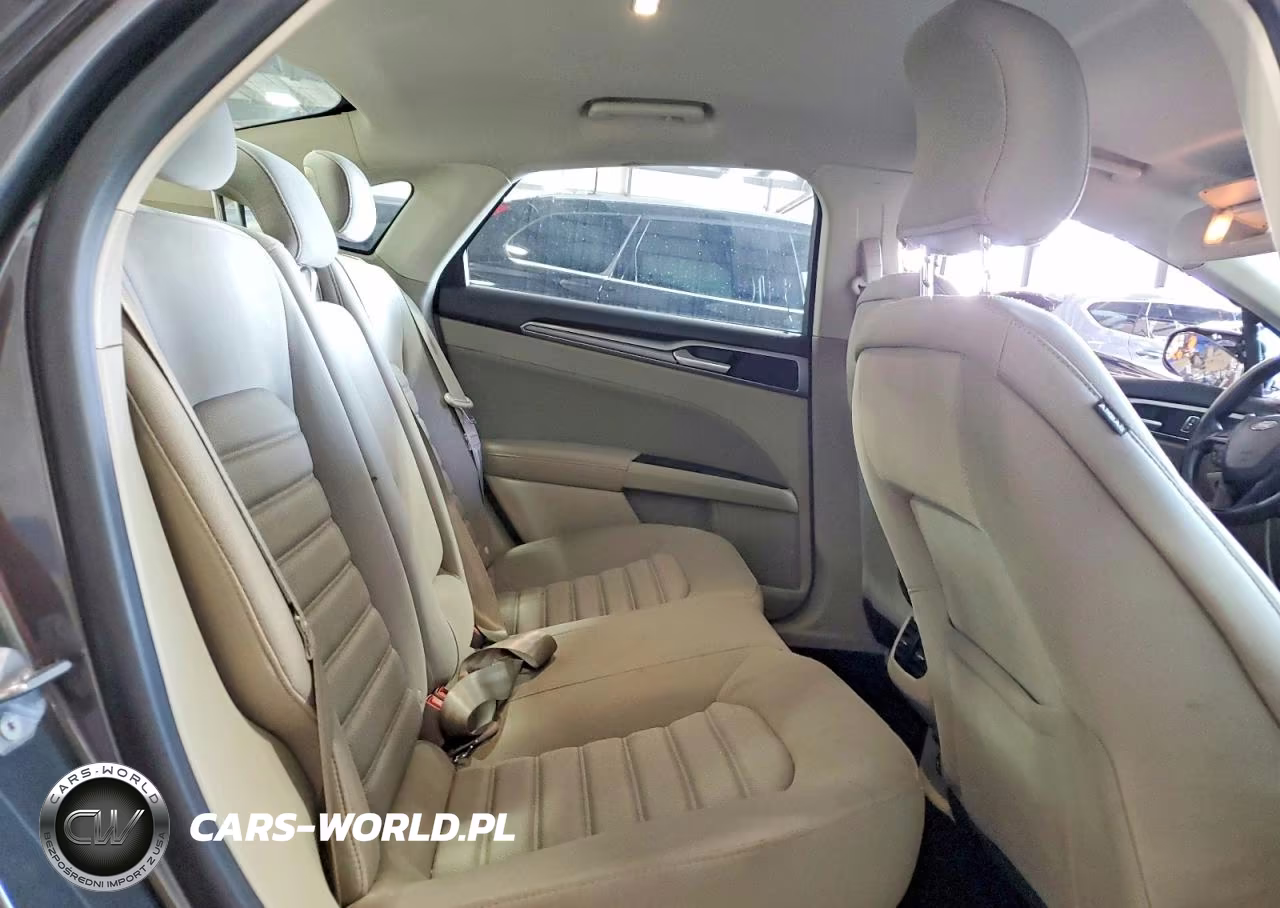 2019 Ford Fusion Se VIN:3FA6P0H76KR217732 - 10