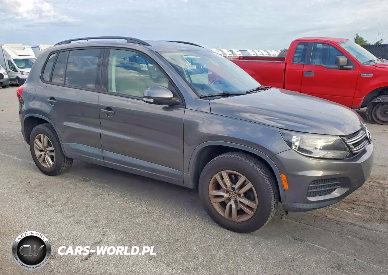 2016 Volkswagen Tiguan S VIN:WVGAV7AX7GW559266 - 4