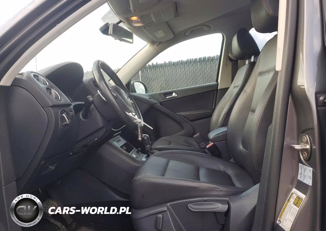 2016 Volkswagen Tiguan S VIN:WVGAV7AX7GW559266 - 7