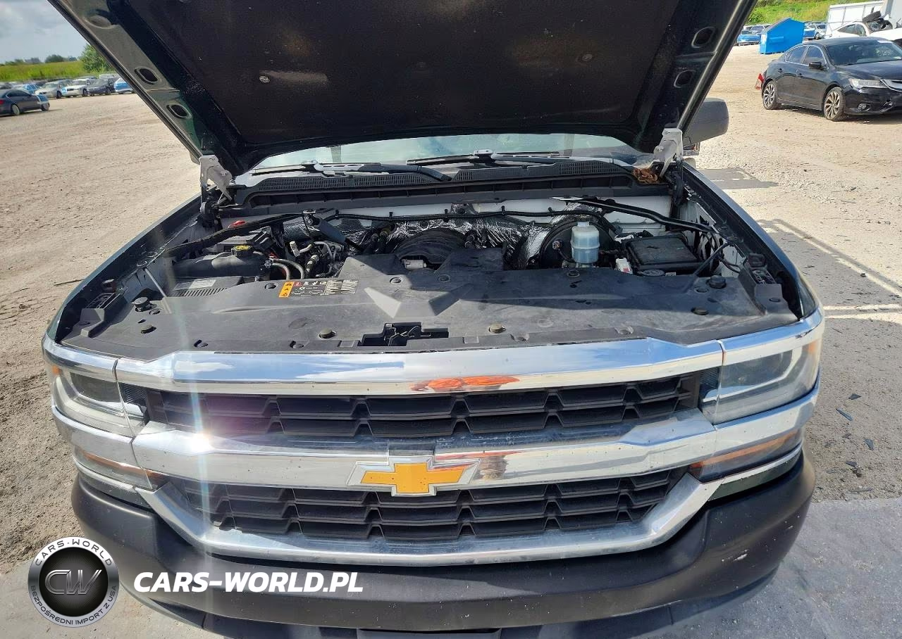 2018 Chevrolet Silverado C1500 VIN:1GCNCNEH6JZ306898 - 11