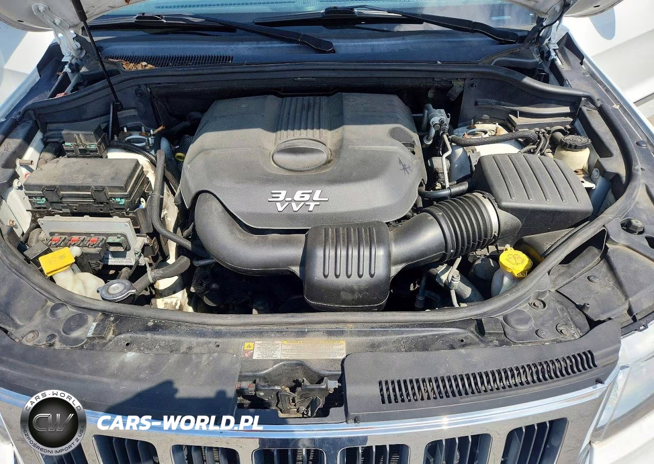 2013 Jeep Grand Cherokee Laredo VIN:1C4RJFAG0DC537653 - 12
