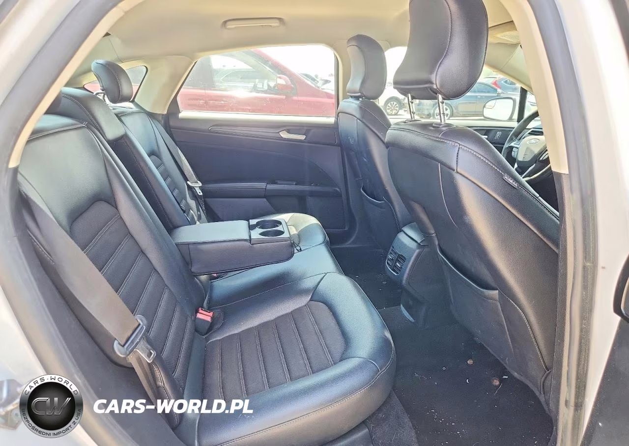 2018 Ford Fusion Se Hybrid VIN:3FA6P0LU6JR132367 - 10