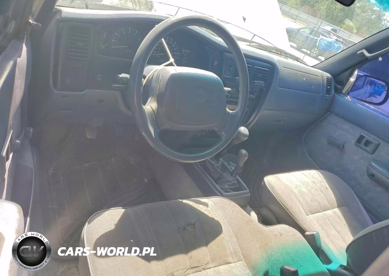 2000 Toyota Tacoma Base VIN:4TAWM72NXYZ665491 - 8