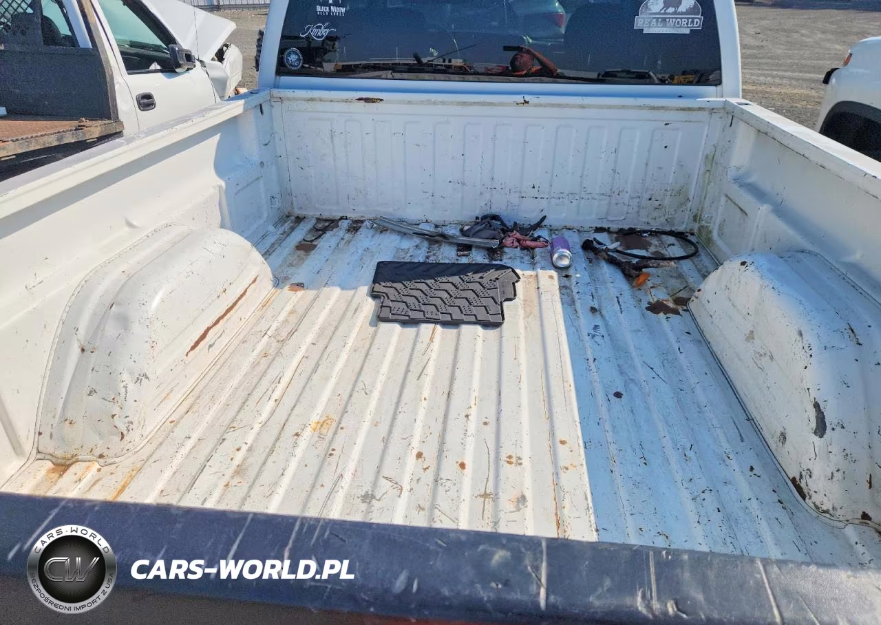 2000 Chevrolet Silverado K2500 VIN:1GCGK29U1YE331789 - 10