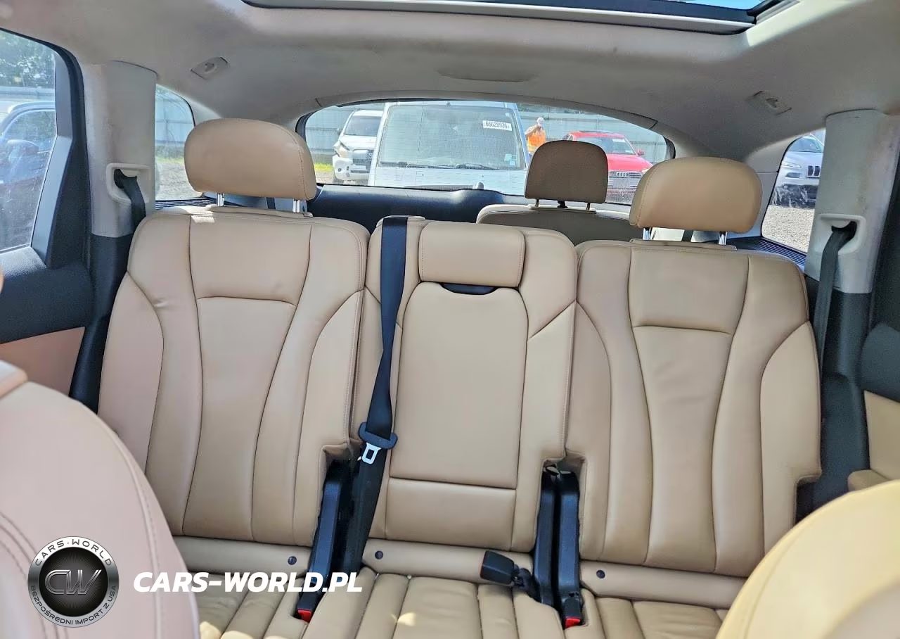2021 Audi Q7 Premium VIN:WA1AXAF7XMD010716 - 10