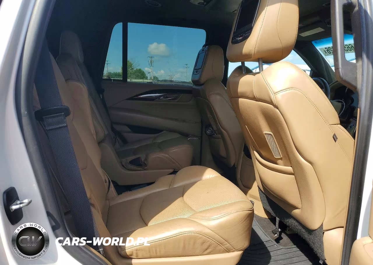 2018 Cadillac Escalade Platinum VIN:1GYS4DKJ9JR304039 - 11