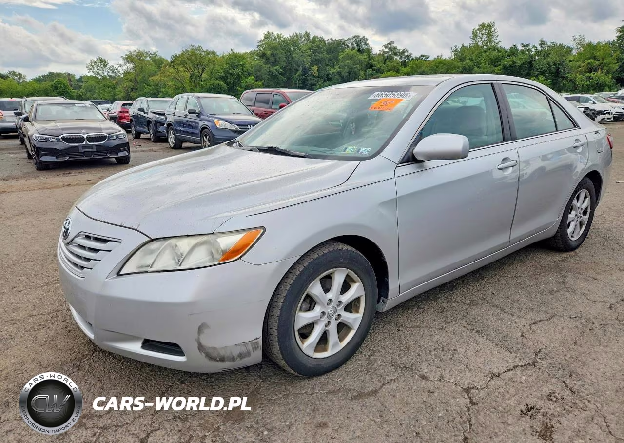 2008 Toyota Camry Le – zdjęcie 1 z 12