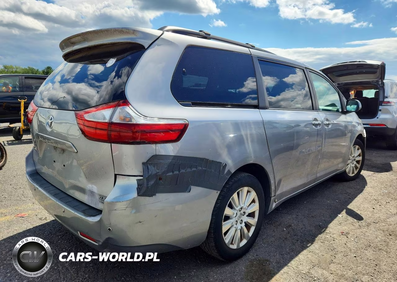 2015 Toyota Sienna Xle 7-Passenger VIN:5TDDK3DC0FS100445 - 3