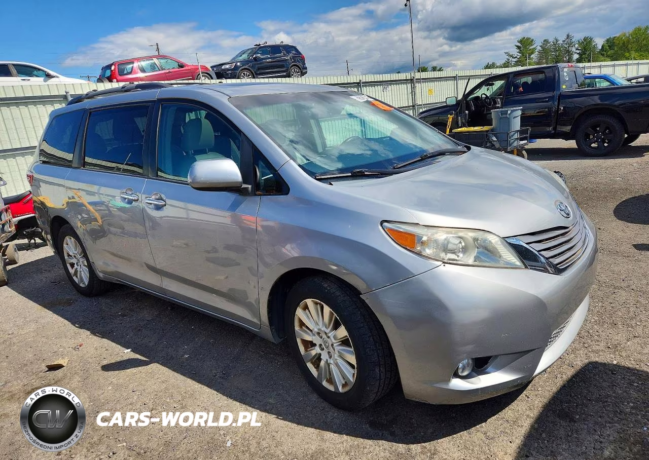 2015 Toyota Sienna Xle 7-Passenger VIN:5TDDK3DC0FS100445 - 4