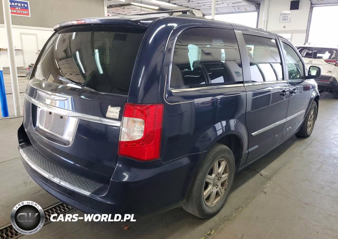 2012 Chrysler Town & Country Touring VIN:2C4RC1BG2CR318985 - 3