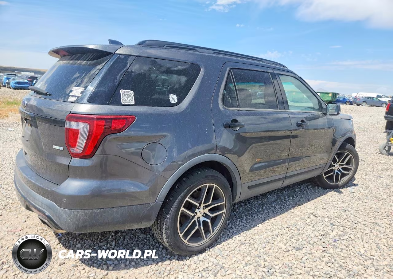 2016 Ford Explorer Sport VIN:1FM5K8GT9GGB61281 - 3