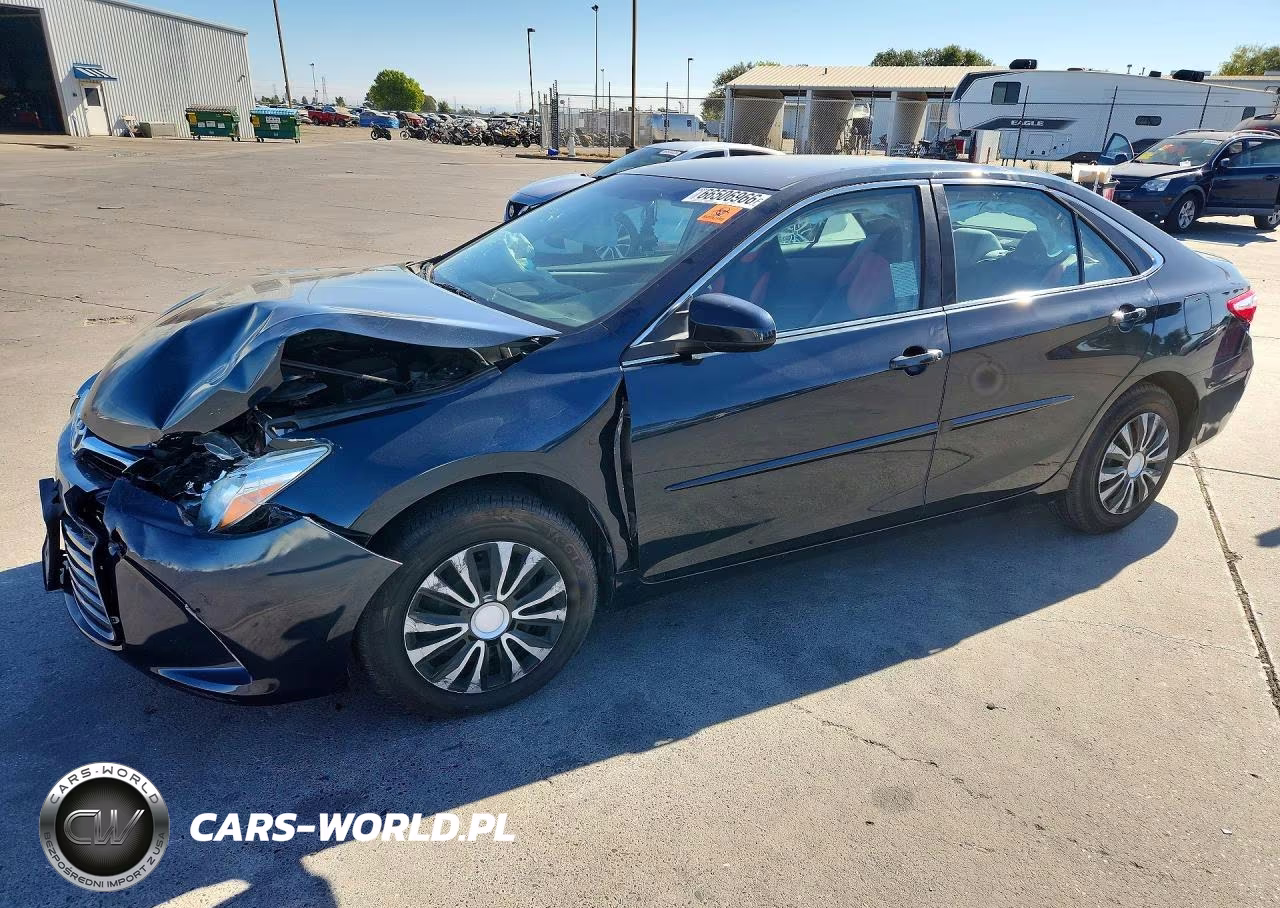 2017 Toyota Camry Le – zdjęcie 1 z 12