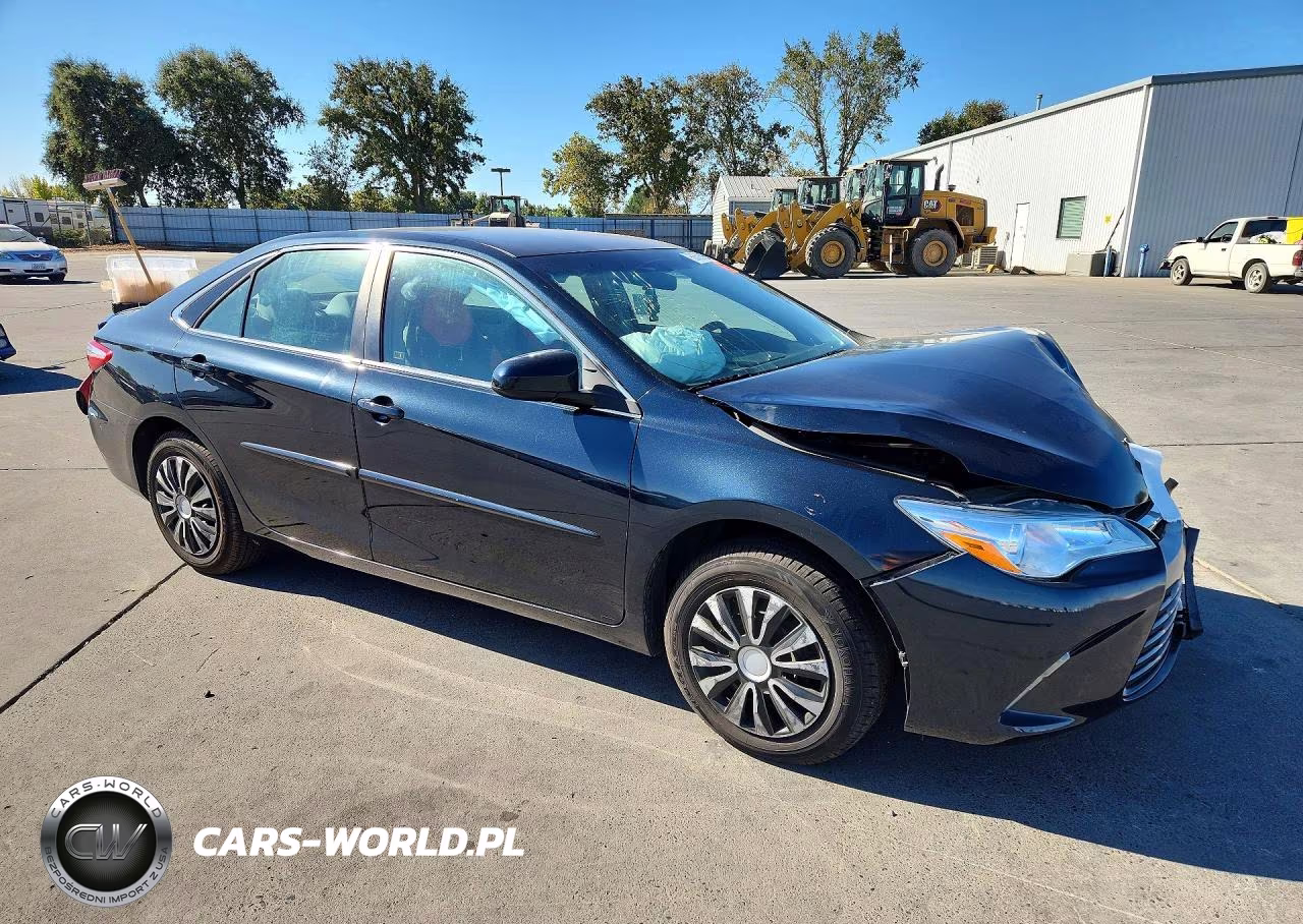 2017 Toyota Camry Le VIN:4T1BF1FK9HU269765 - 4