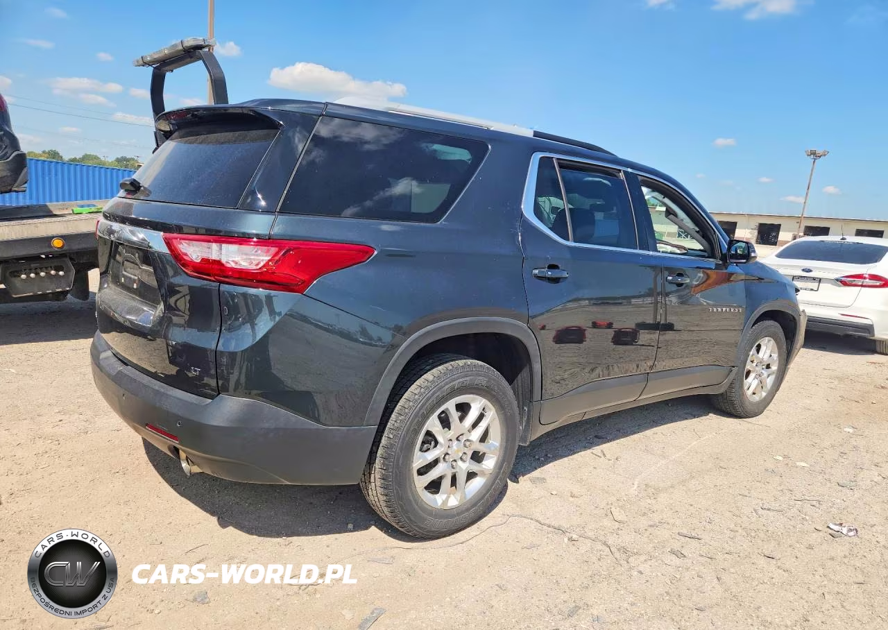 2018 Chevrolet Traverse Lt VIN:1GNERGKW4JJ262323 - 3