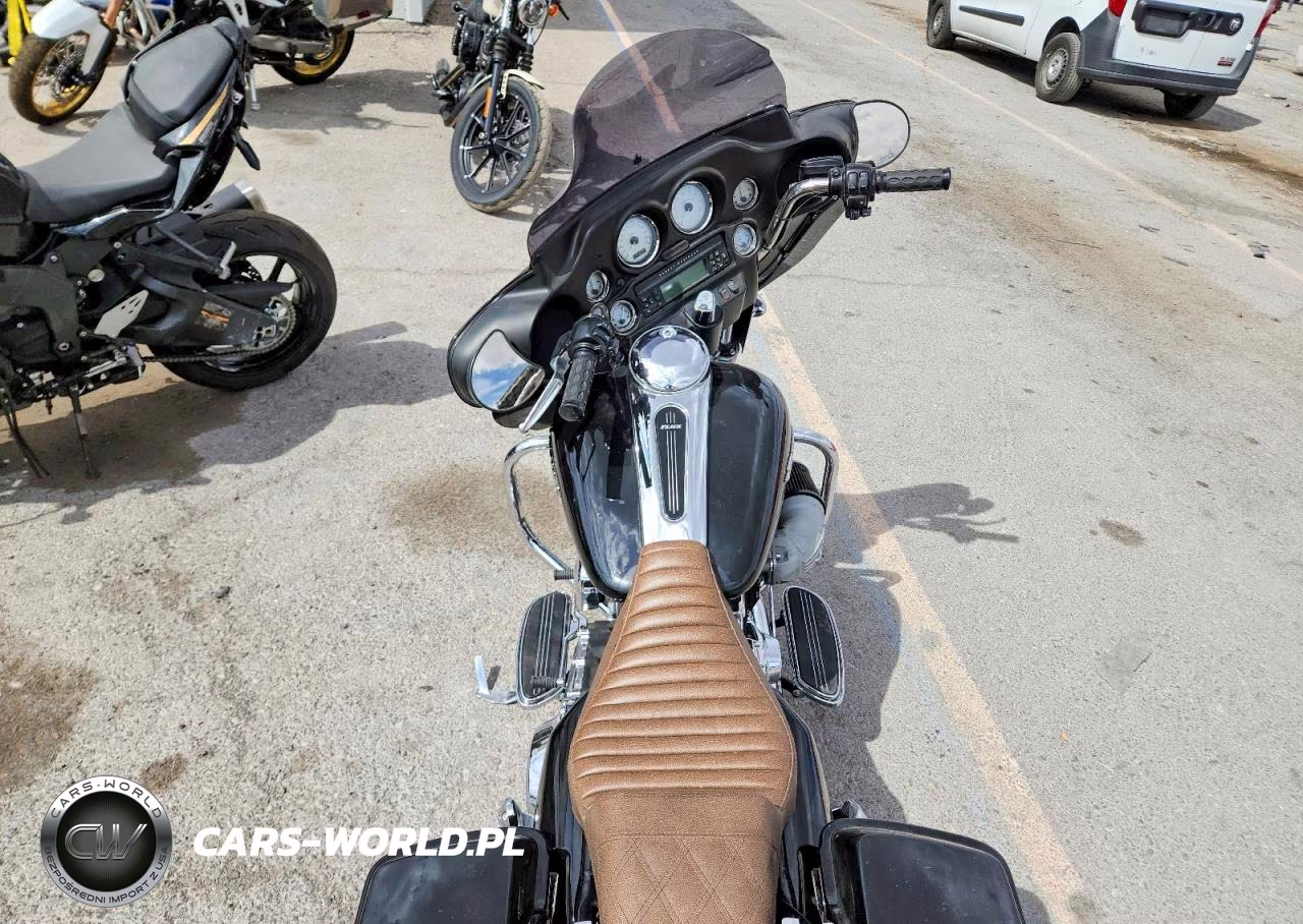 2010 Harley-Davidson Flhx VIN:1HD1KB413AB651186 - 6