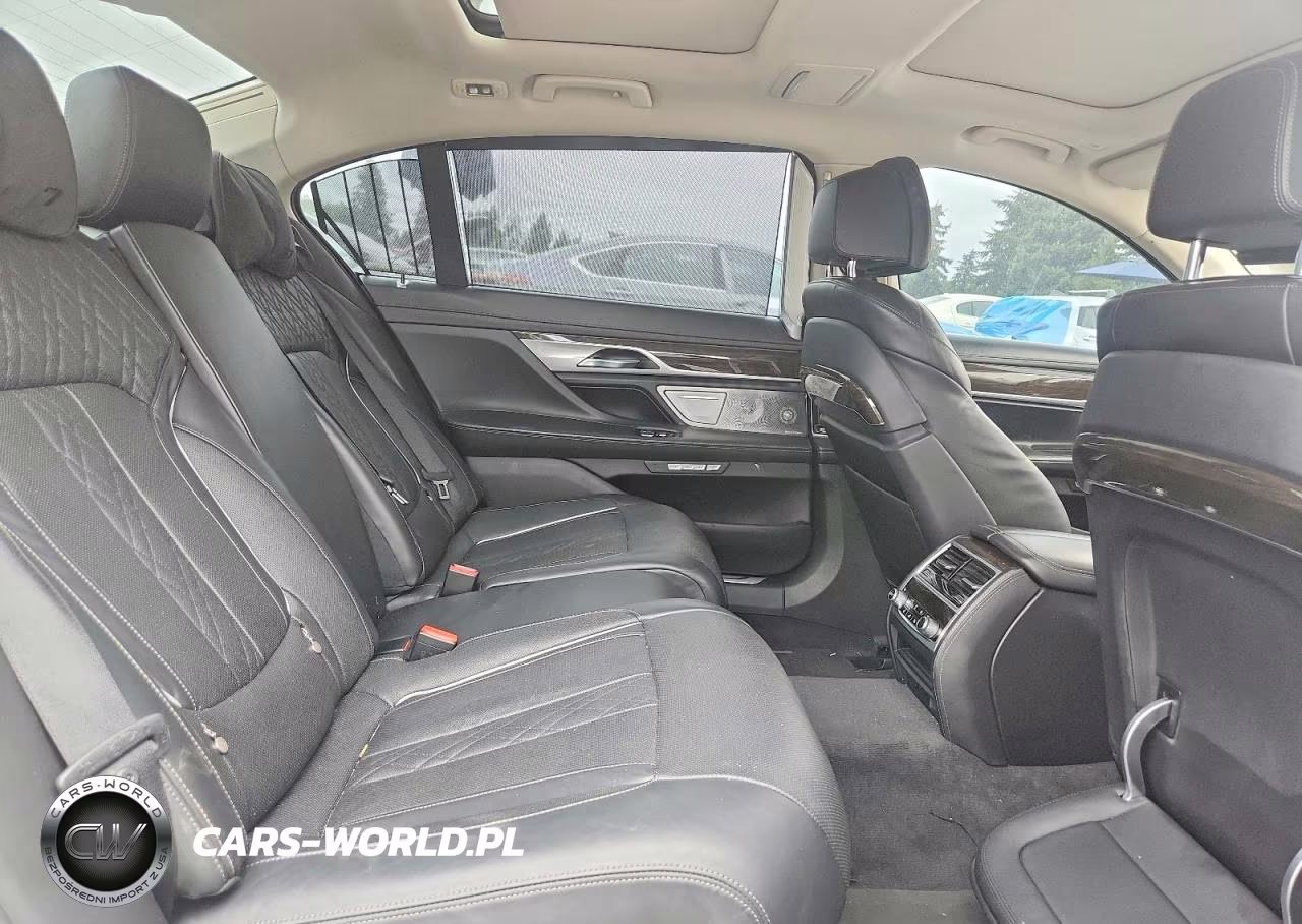 2016 BMW 750 Xi VIN:WBA7F2C52GG420504 - 10