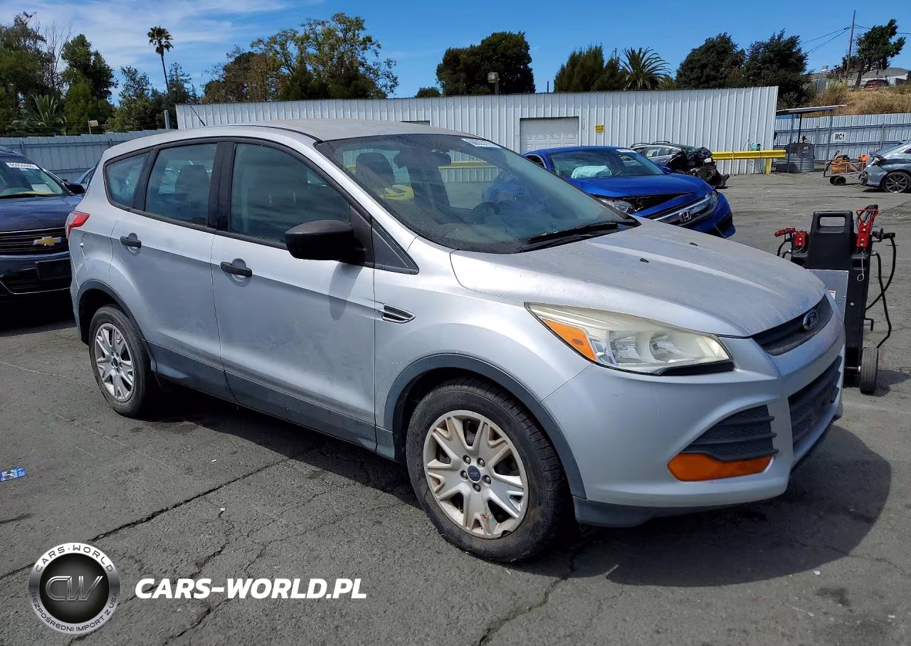 2014 Ford Escape S VIN:1FMCU0F72EUB32257 - 4