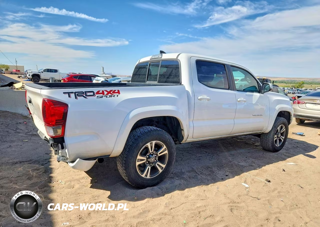 2016 Toyota Tacoma Trd Sport VIN:5TFCZ5AN1GX014890 - 3