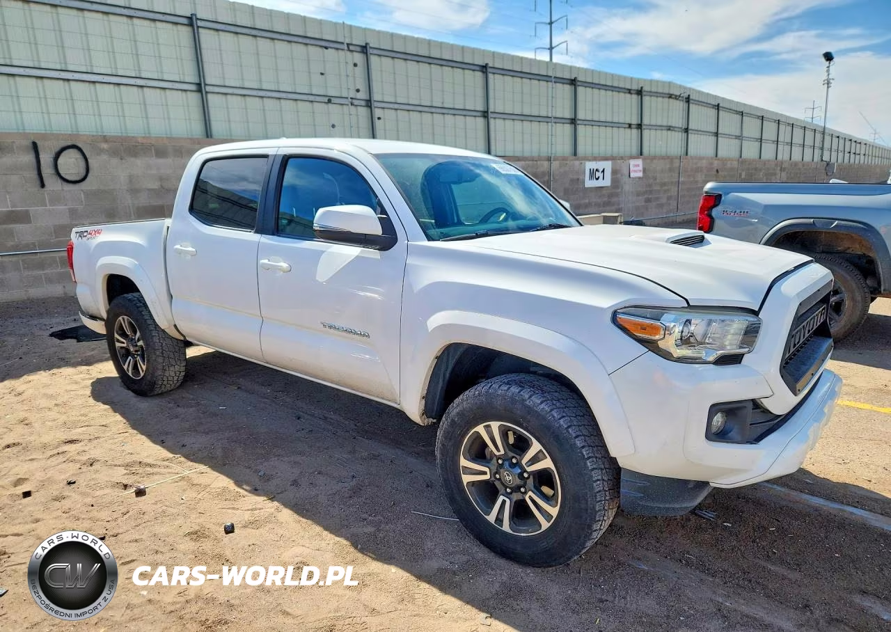 2016 Toyota Tacoma Trd Sport VIN:5TFCZ5AN1GX014890 - 4