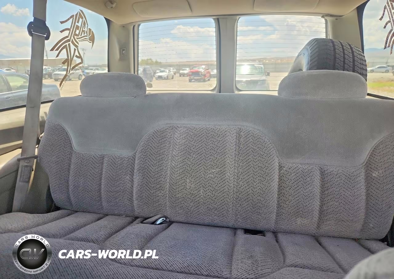 1998 Chevrolet Tahoe K1500 VIN:3GNEK18R8WG112758 - 10