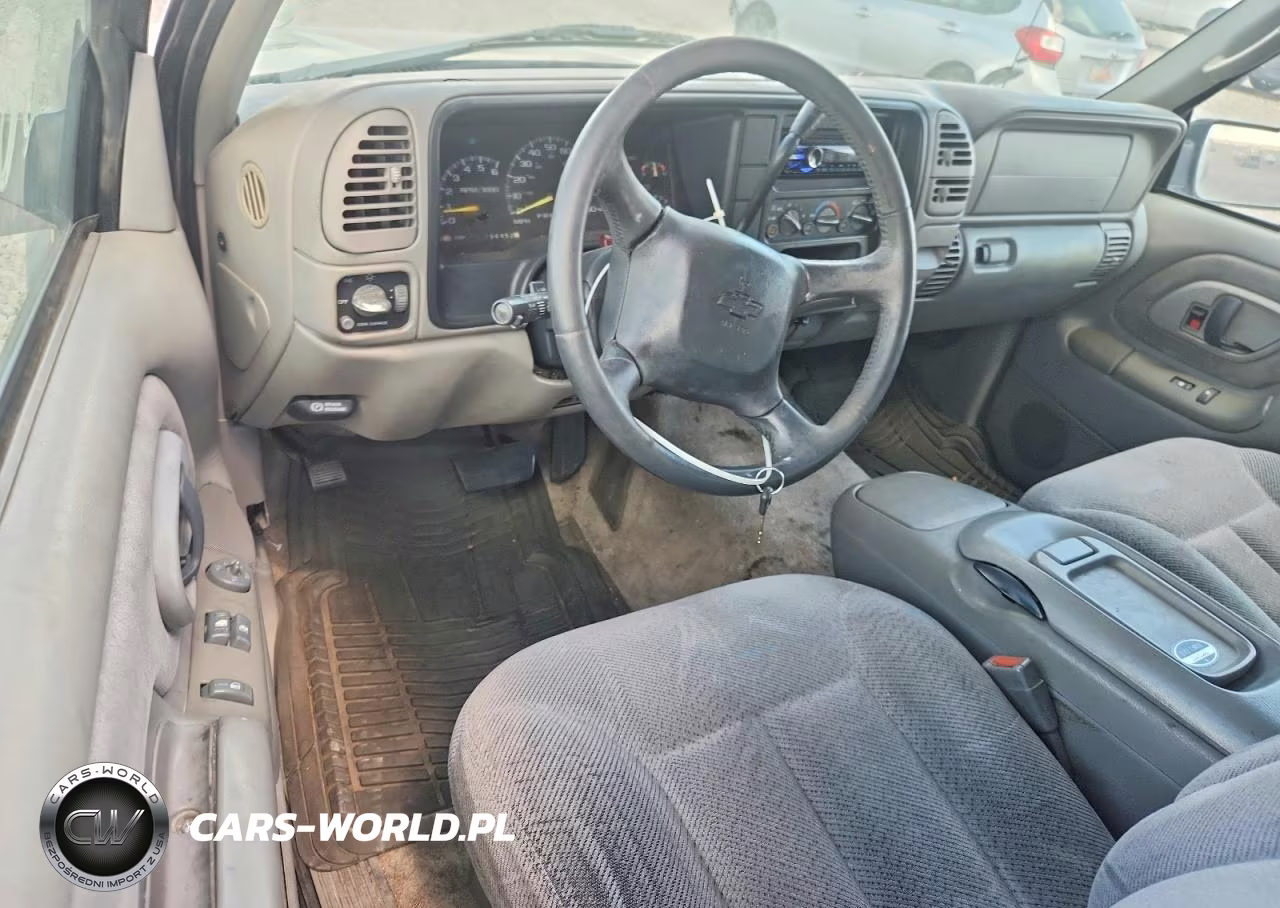 1998 Chevrolet Tahoe K1500 VIN:3GNEK18R8WG112758 - 8