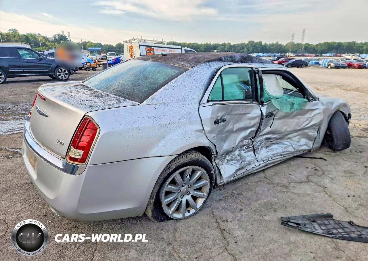 2012 Chrysler 300 Limited VIN:2C3CCACG7CH199443 - 3