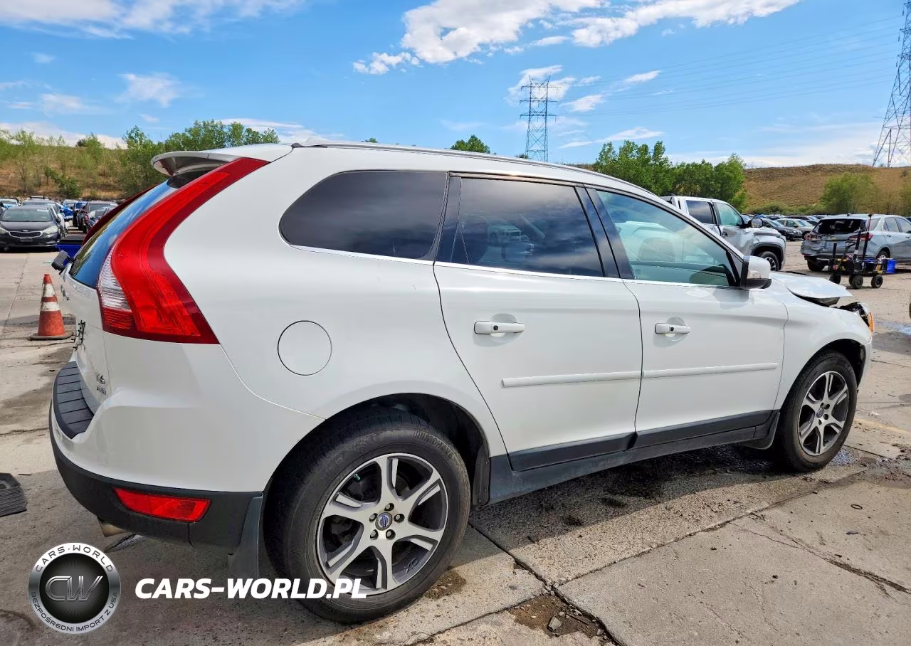 2013 Volvo Xc60 T6 VIN:YV4902DZ8D2415442 - 3
