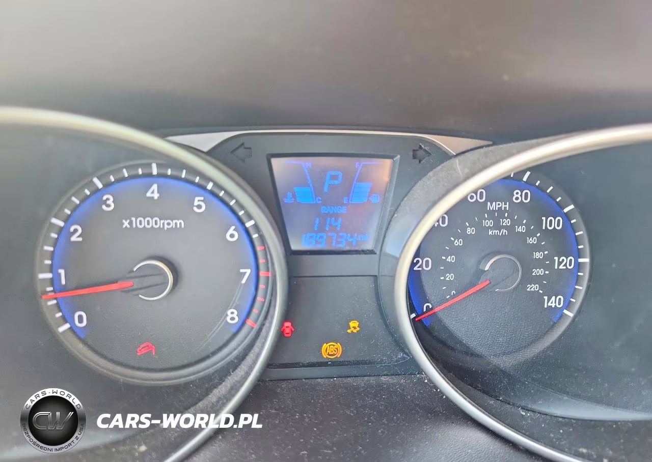 2010 Hyundai Tucson Limited VIN:KM8JU3AC3AU021692 - 9