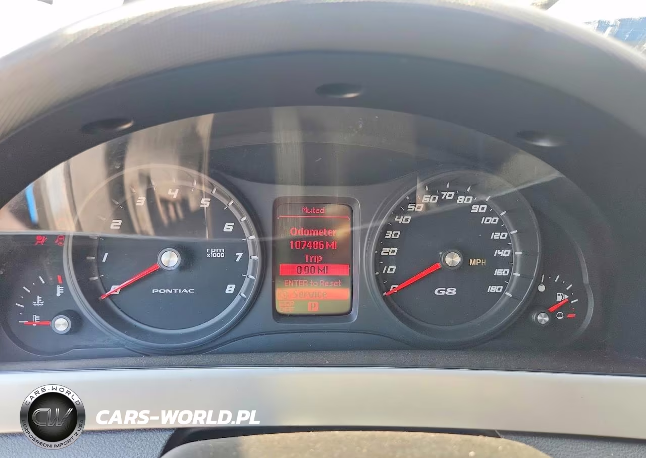 2009 Pontiac G8 VIN:6G2ER57749L165564 - 9