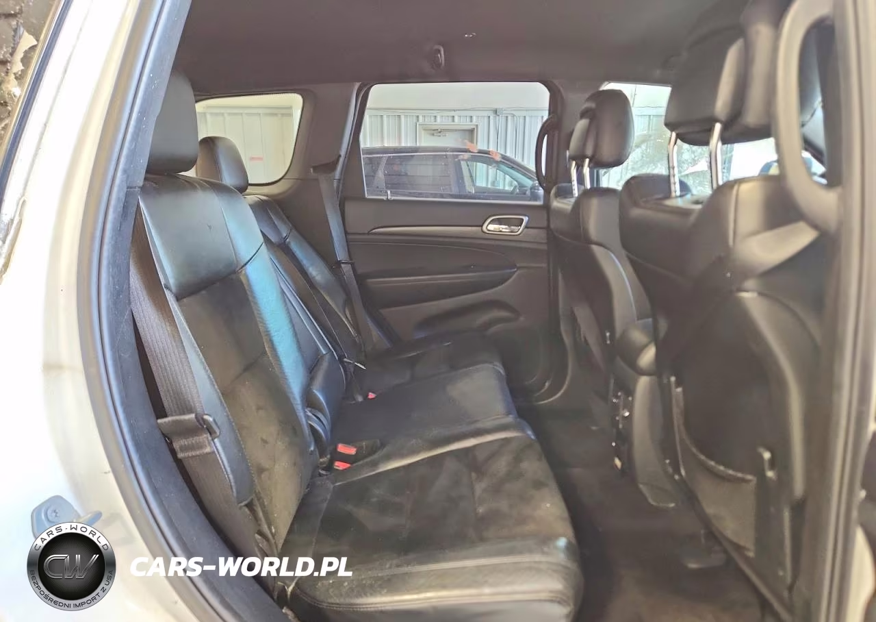 2018 Jeep Grand Cherokee Laredo VIN:1C4RJFAGXJC165007 - 11
