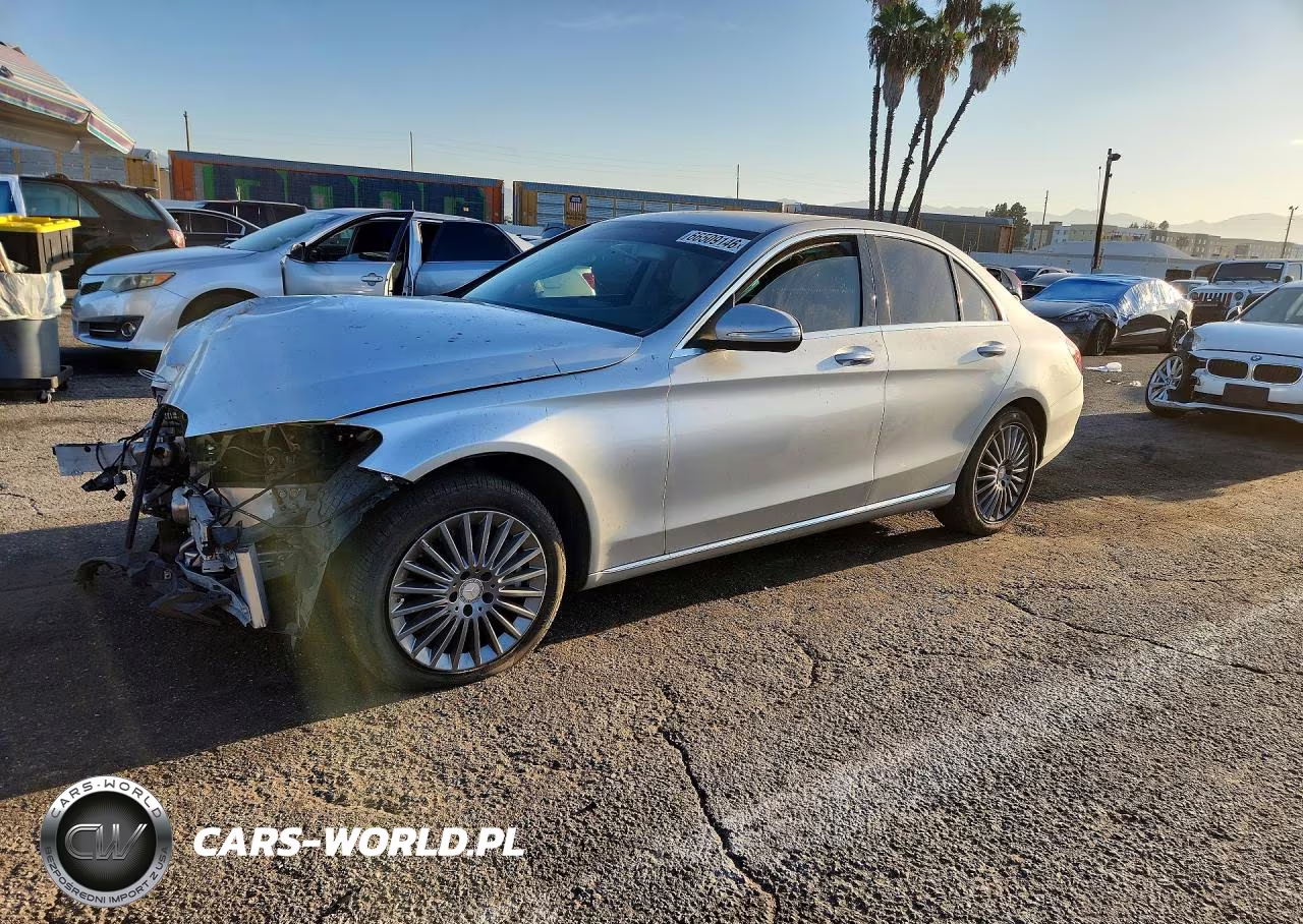 2015 Mercedes-Benz C 300 4Matic – zdjęcie 1 z 12