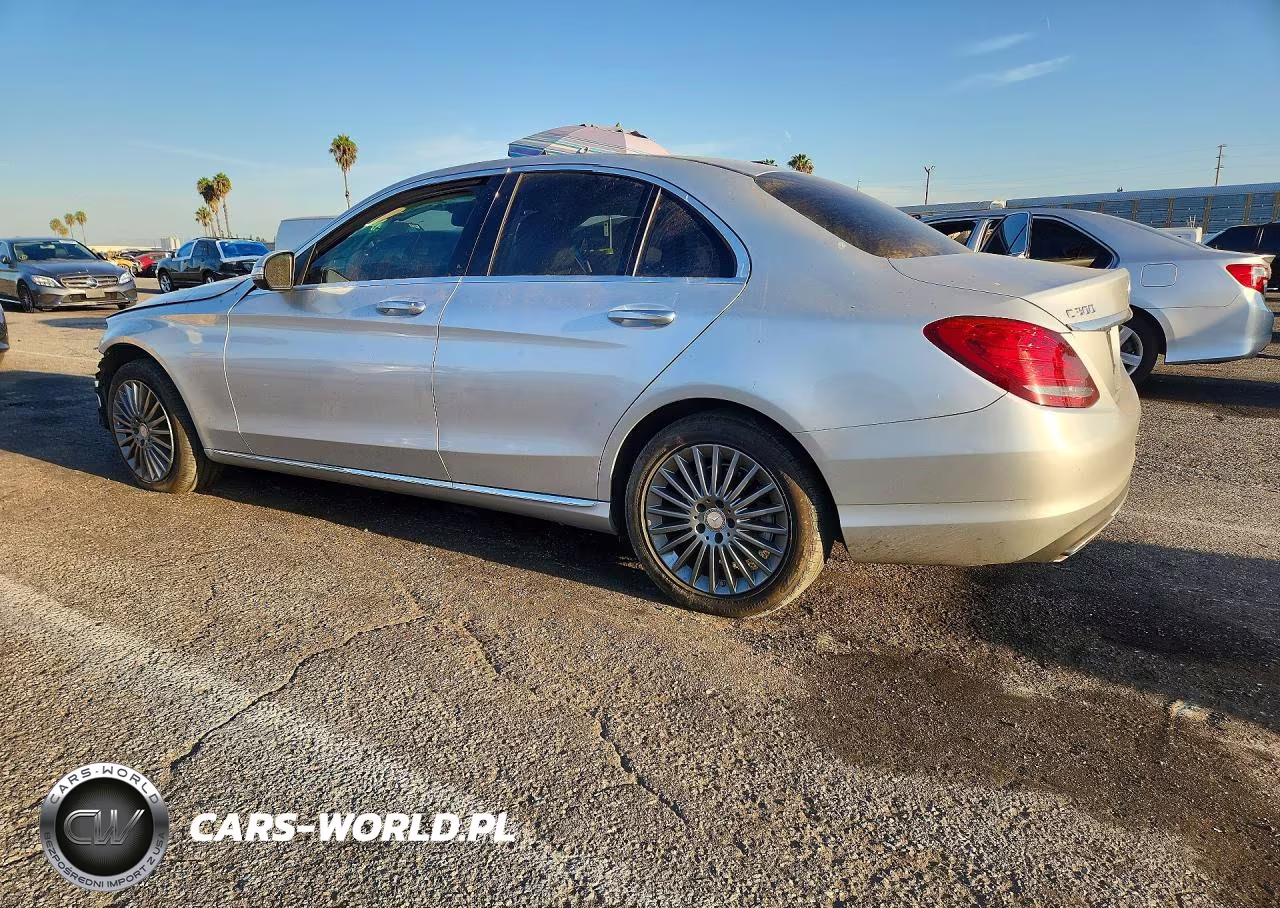 2015 Mercedes-Benz C 300 4Matic VIN:55SWF4KB3FU027359 - 2