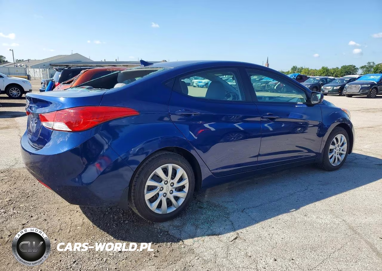 2013 Hyundai Elantra Gls VIN:KMHDH4AE1DU519757 - 3