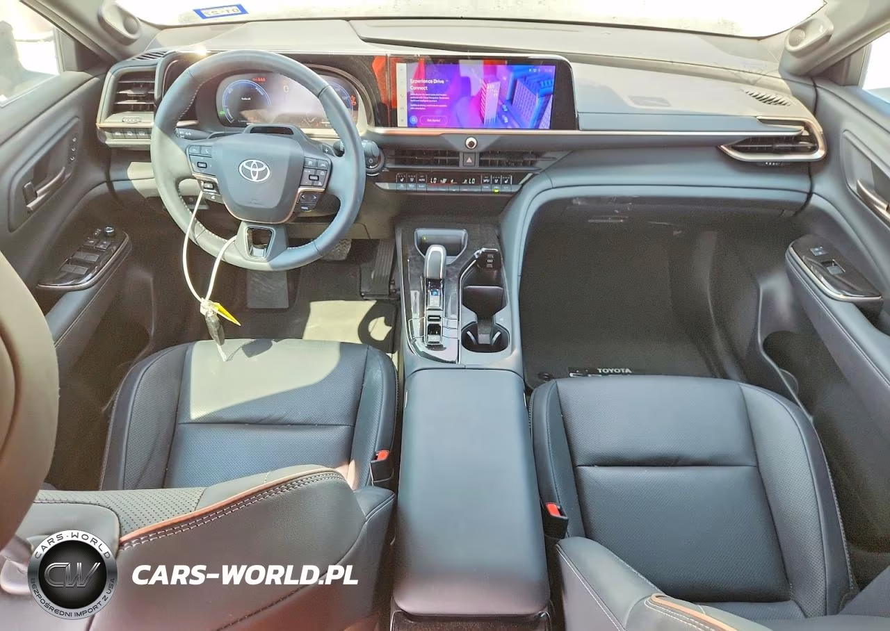 2025 Toyota Crown Signia Limited VIN:JTDACAAJ0S3015432 - 8