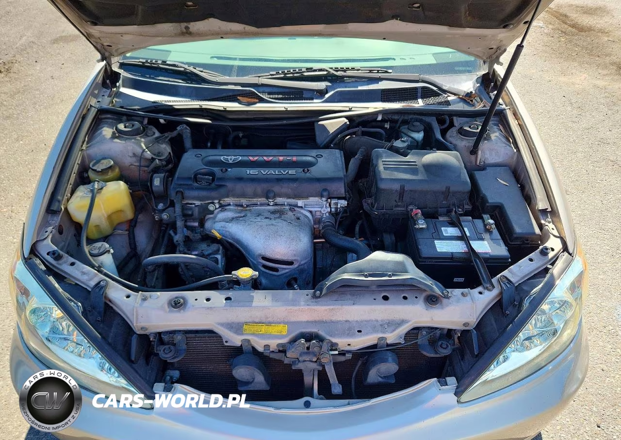 2002 Toyota Camry Le VIN:JTDBE32K620122262 - 11