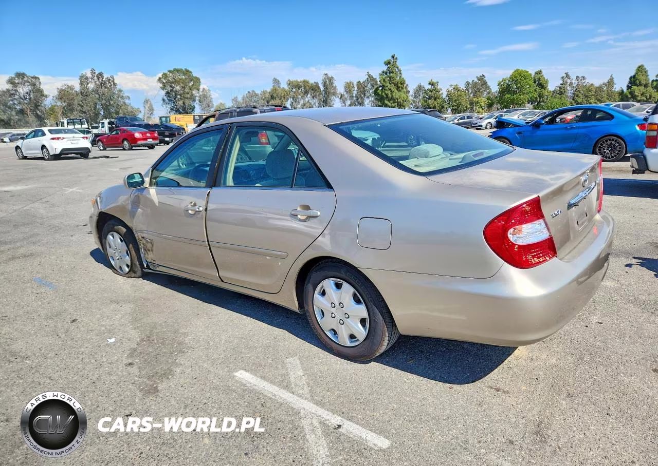 2002 Toyota Camry Le VIN:JTDBE32K620122262 - 2